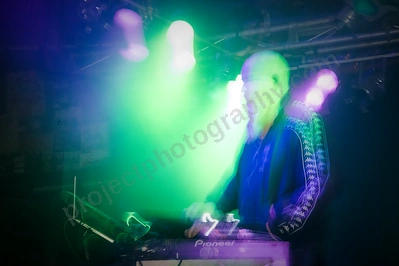 happy_mondays_dj set_amp_wyliepic_3_19_02.png