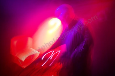 happy_mondays_dj set_amp_wyliepic_3_19_04.png