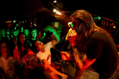 he_is_legend_crowd_rosemount_wyliepic_9_07_14.png