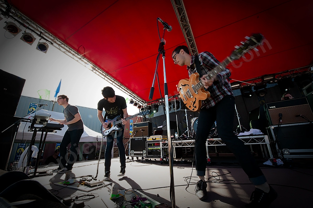 hellogoodbye_sw_wylie-pic_2_09_013.png