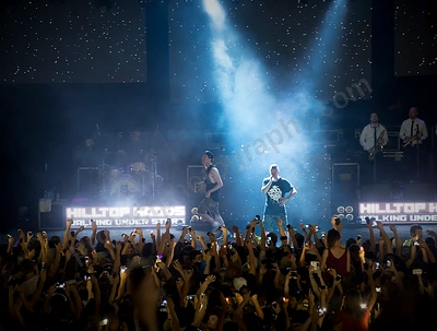 hilltop_hoods_crowd_red_hill_wyliepic_6_12_14_04.png