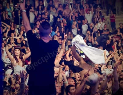 hilltop_hoods_crowd_tits_red_hill_wyliepic_6_12_14_05.png