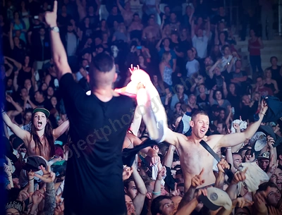 hilltop_hoods_crowd_tits_red_hill_wyliepic_6_12_14_06.png