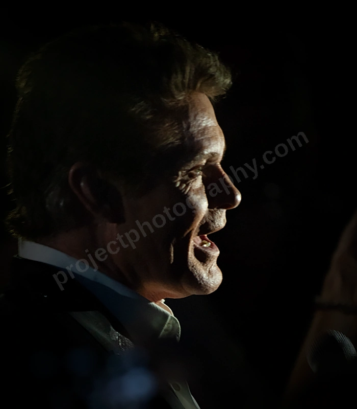 hoff_amp_wyliepic_2_13_00.png