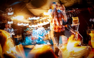i_am_eternal_crowd_amp_wf_wyliepic_3_12_01.png