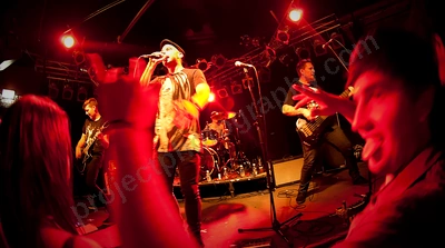 i_am_giant_crowd_amps_wyliepic_2_12_15.png