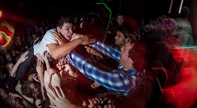 i_killed_the_prom_queen_crowd_fly_by_night_wyliepic_6_08_11.png