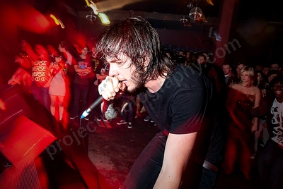 into_the_sea_crowd_amp_wyliepic_1_09_05.png