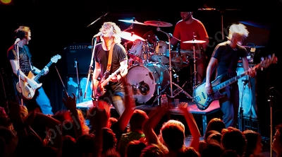 jebediah_crowd_amp_wyliepic_nye_31_07_05.png
