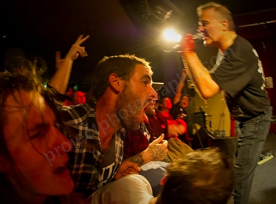 jello_biafra_guantanamo_school_medicine_crowd_rosemount_wyliepic_5_13_05.png