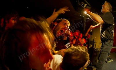 jello_biafra_guantanamo_school_medicine_crowd_rosemount_wyliepic_5_13_06.png