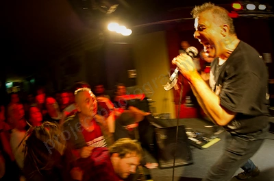 jello_biafra_guantanamo_school_medicine_crowd_rosemount_wyliepic_5_13_26.png