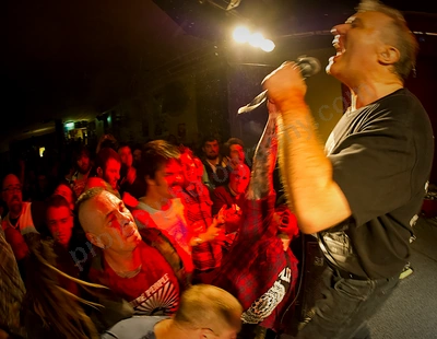 jello_biafra_guantanamo_school_medicine_crowd_rosemount_wyliepic_5_13_29.png