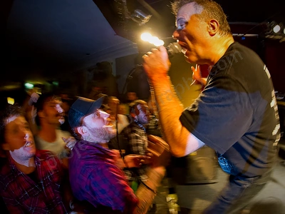jello_biafra_guantanamo_school_medicine_crowd_rosemount_wyliepic_5_13_36.png