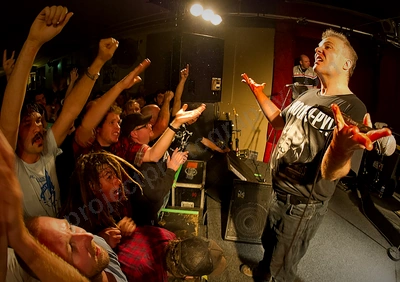 jello_biafra_guantanamo_school_medicine_crowd_rosemount_wyliepic_5_13_42.png
