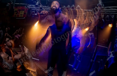 jesus_piece_crowd_amp_wyliepic_1_2020_05.png