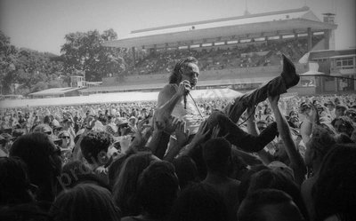 jesuz_lizzard_crowd_bdo_1409_wyliepic_4_2_96_04.jpg