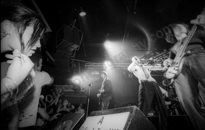 karnivool_crowd_2541_wyliepic_26_2_200501.jpg