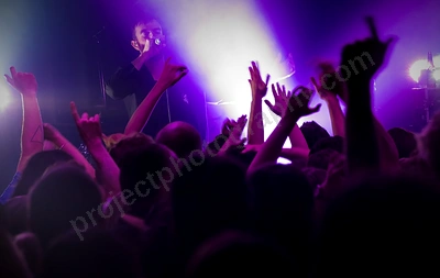 karnivool_rock_rover_crowd_wyliepic_8_6_19_116.png