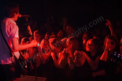 kisschasey_crowd_craigie_wyliepic_9_07_01.png
