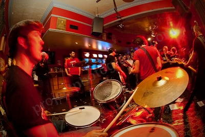 kuillotines_crowd_hydey_wyliepic_2_08_ 04.png