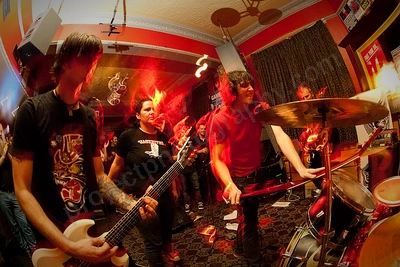kuillotines_crowd_hydey_wyliepic_2_08_ 07.png