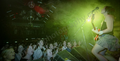 little_birdy_crowd_globe_2407_wyliepic_2_2004_06.jpg