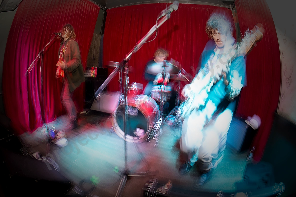 los_scallywags_rosemount_wyliepic_13_7_19_00.png