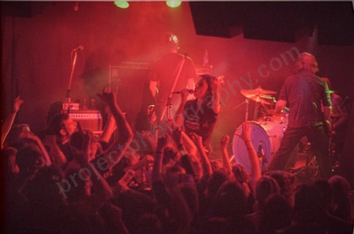 magic_dirt_crowd_amp_2706_wyliepic_06_04.jpg