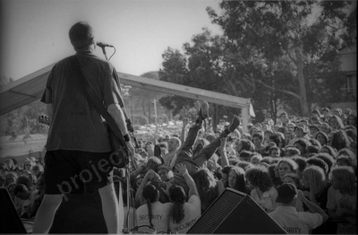 mark_of_cain_mudslinger_crowd_1770_wyliepic_4_1_97_02.jpg