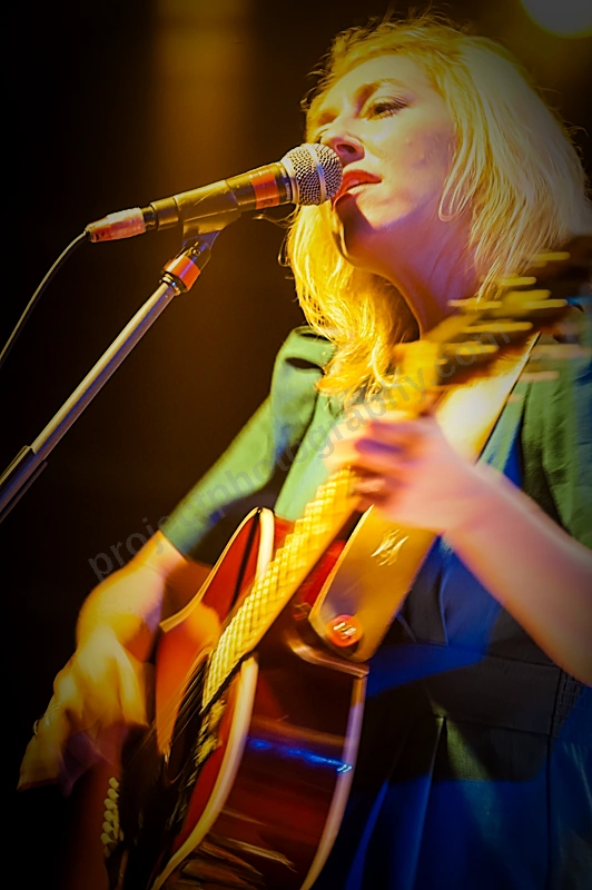 martha_wainwright_fly_by_night_wyliepic_11_08_034.png