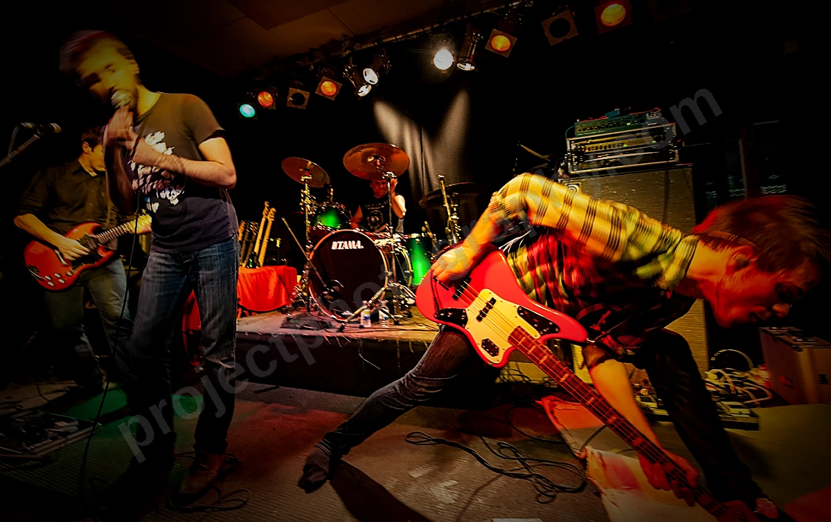 mere_theory_newport_wyliepic_8_08_01.png