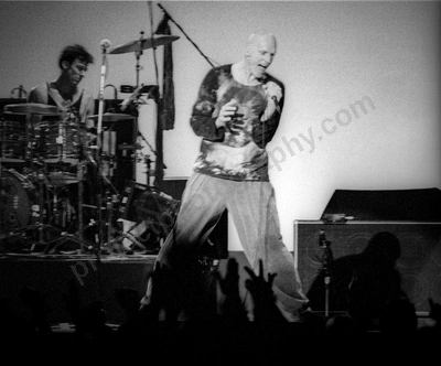 midnight_oil_crowd_ent_cent_504_wyliepic_93_02.jpg