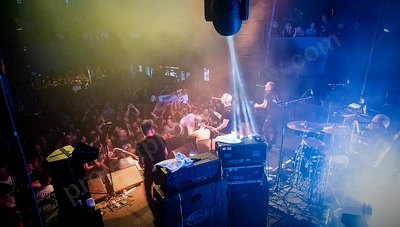 millencolin_crowd_metro_freo_wyliepic_3_19_70.png