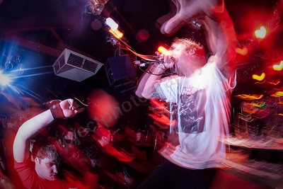 mindsnare_crowd_amp_wyliepic_7_07_05.png