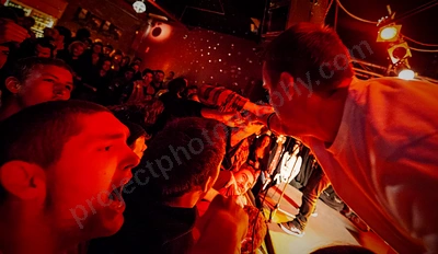mindsnare_crowd_amp_wyliepic_8_08_01.png