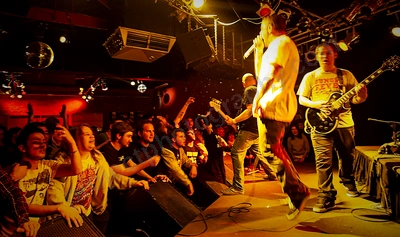 mindsnare_crowd_amp_wyliepic_8_08_32.png