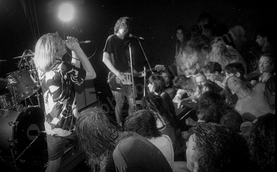 mudhoney_crowd_437_grosvenor_wyliepic_1_93_02.jpg