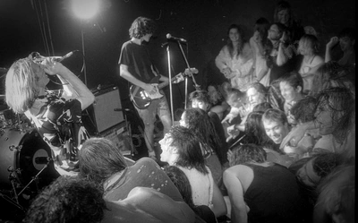 mudhoney_crowd_437_grosvenor_wyliepic_1_93_03.jpg