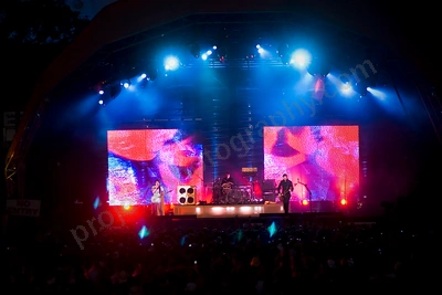 muse_crowd_bdo_wyliepic_2_2007_03.png