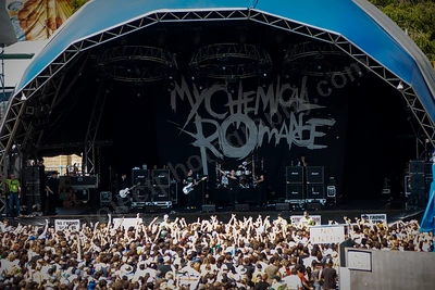 my_chemical_romance_crowd_bdo_wyliepic_2_2007_02.png