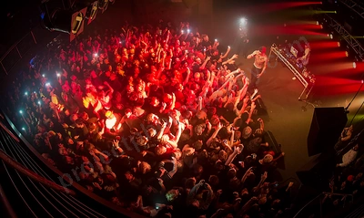 night_lovell_crowd_capitol_wyliepic_4_18_10.png