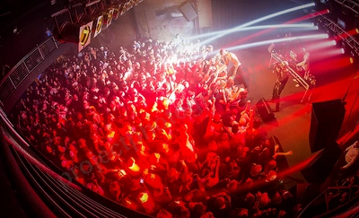 night_lovell_crowd_capitol_wyliepic_4_18_20.png