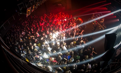 night_lovell_crowd_capitol_wyliepic_4_18_22.png
