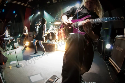 nightwish_metro_freo_wyliepic_27_1_08_05.png