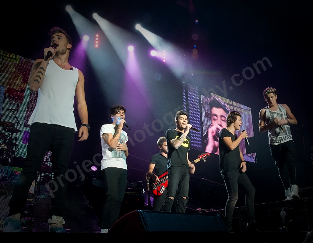 one_direction_perth_arena_wyliepic_9_13_033.png