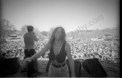 painters_and_dockers_crowd_bindoon_crowd_722_wyliepic_2_94_06.jpg