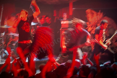 parkway_drive_crowd_capital_wyliepic_6_08_06.png
