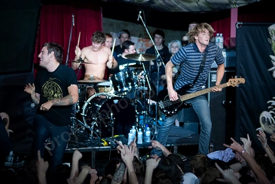 parkway_drive_crowd_capital_wyliepic_6_08_10.png