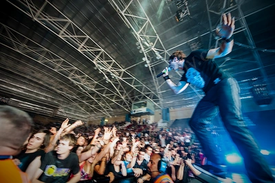 pendulum_crowd_challenger_wyliepic_11_10_07.png